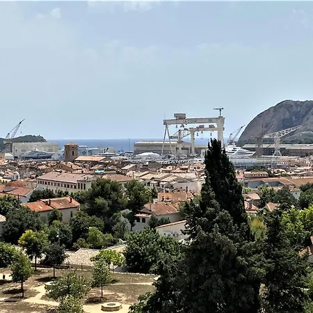 Le Panorama Clim-wifi-parking-vue アパート